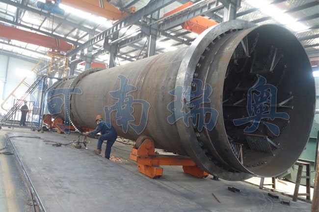 大型煤泥烘干機出現(xiàn)積料怎么辦？